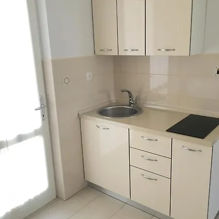 Apartments By The Sea Barbat, Rab - 4978 *