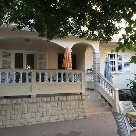 Apartments By The Sea Barbat, Rab - 4978 *