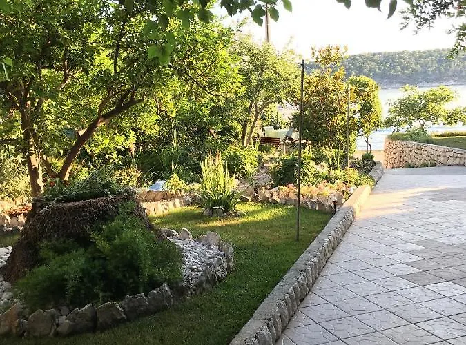 Apartments By The Sea Barbat, Rab - 4978 * Barbat na Rabu