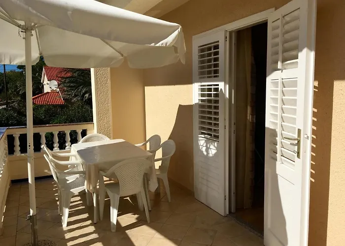 Apartments By The Sea Barbat, Rab - 4978 Apartman *