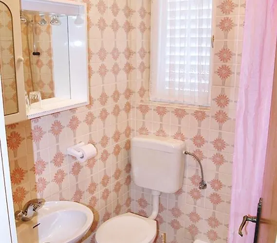 Apartments By The Sea Barbat, Rab - 4978 * Barbat na Rabu