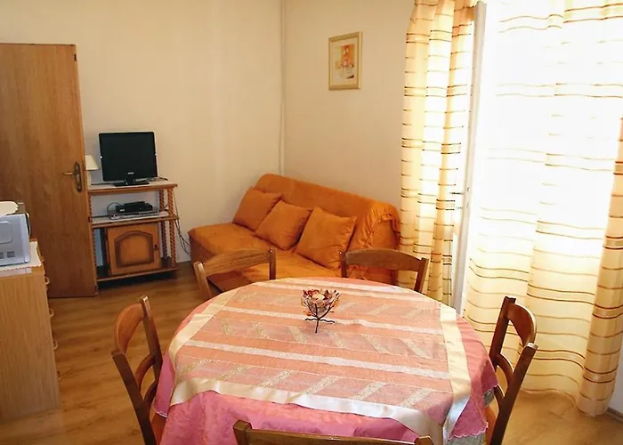 Apartments By The Sea Barbat, Rab - 4978 Apartman